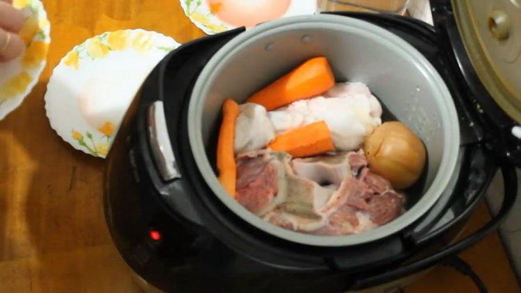 Prepare os ingredientes para cozinhar.