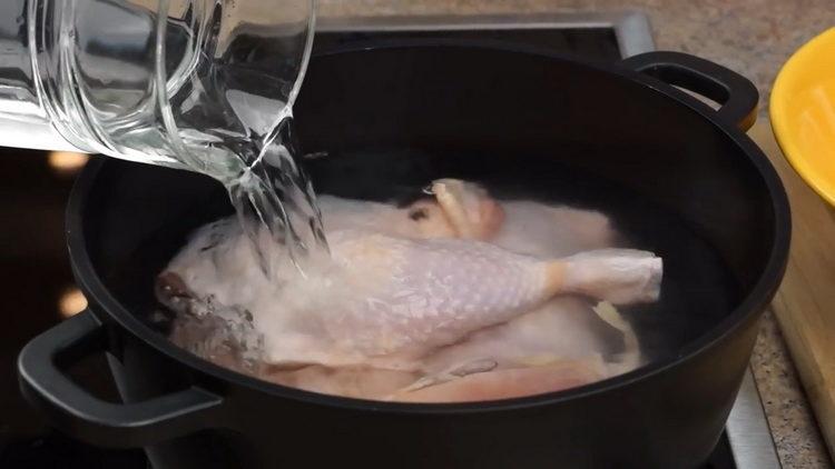 Cooking aspic with gelatin