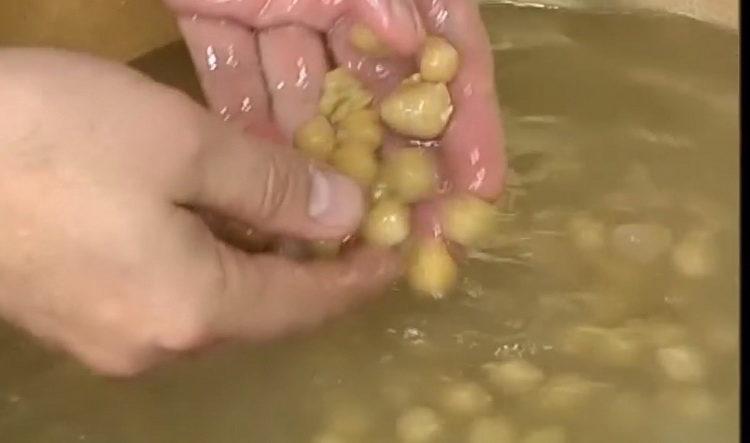 הכינו את החומרים לבישול.