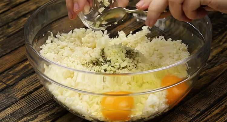 passamos alho por uma prensa