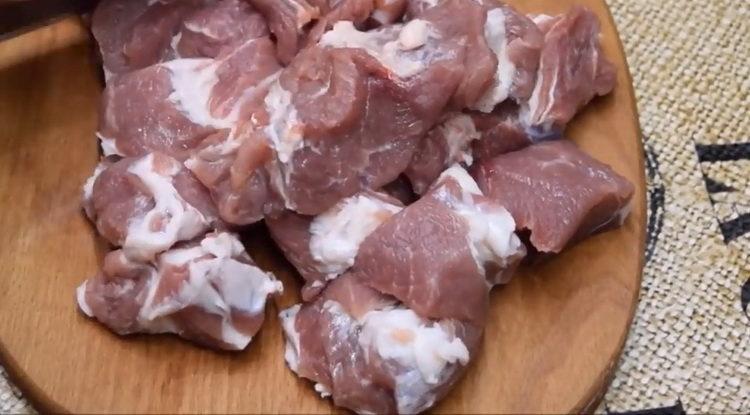 Prepara los ingredientes para cocinar.