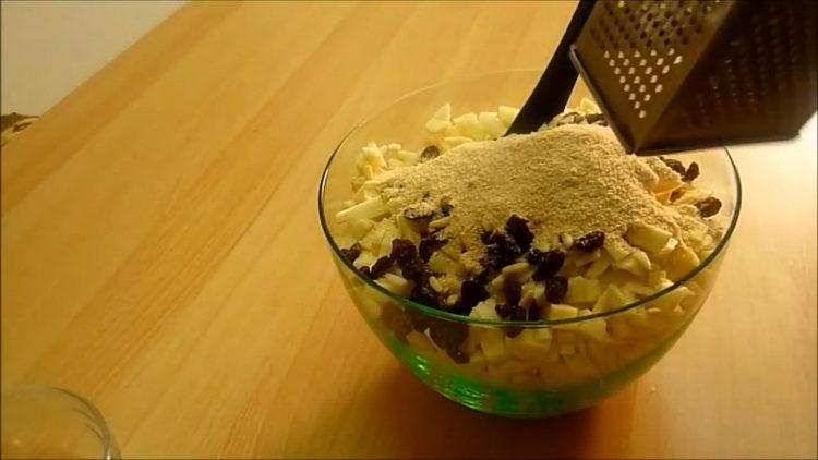 Smíchejte ingredience pro pečení.