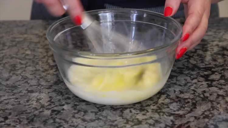 amesteca totul cu un bici