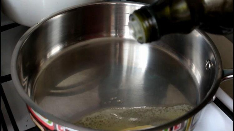 předehřejte pánev