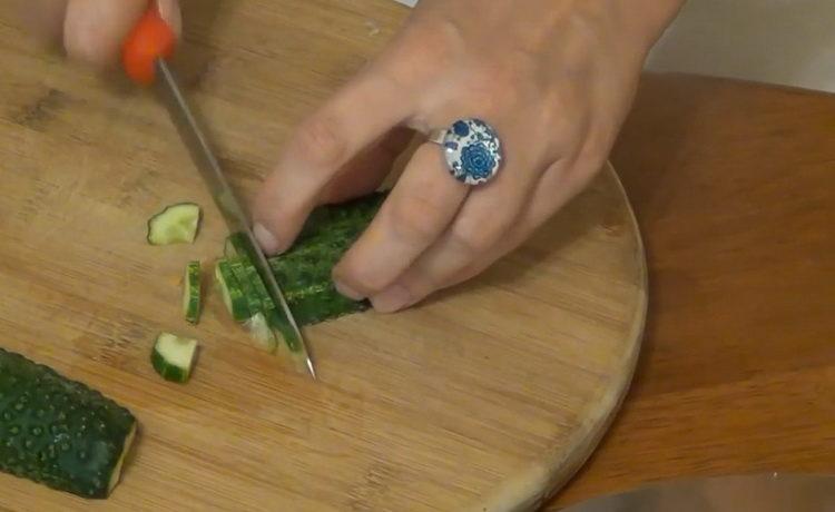 couper les concombres