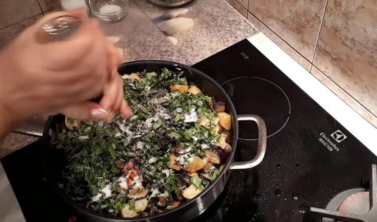 Salt og peber skålen efter smag.