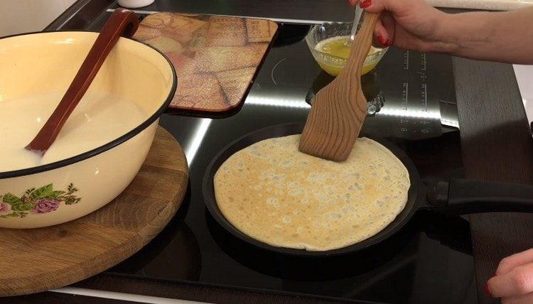 Diese Pfannkuchen können ohne Eier gebraten werden.