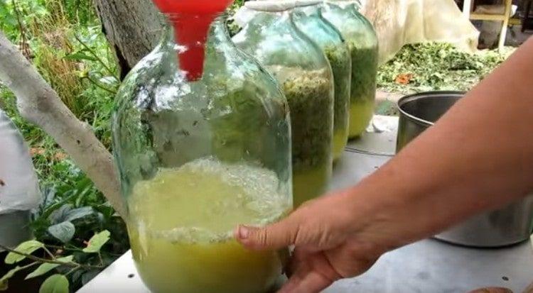 Restituim vinul filtrat la bănci.