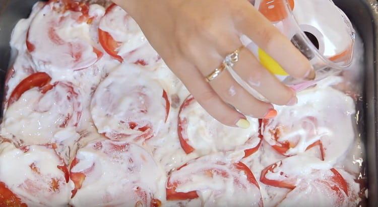 Adicione um pouco de água ao molde.