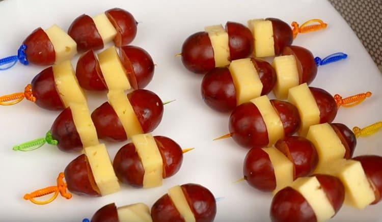 Ces canapés sont très appétissants.