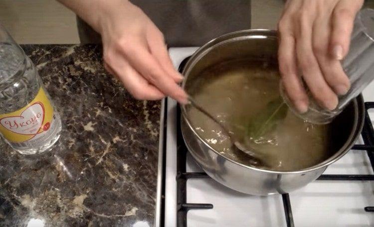 Gătit marinată pentru varză.