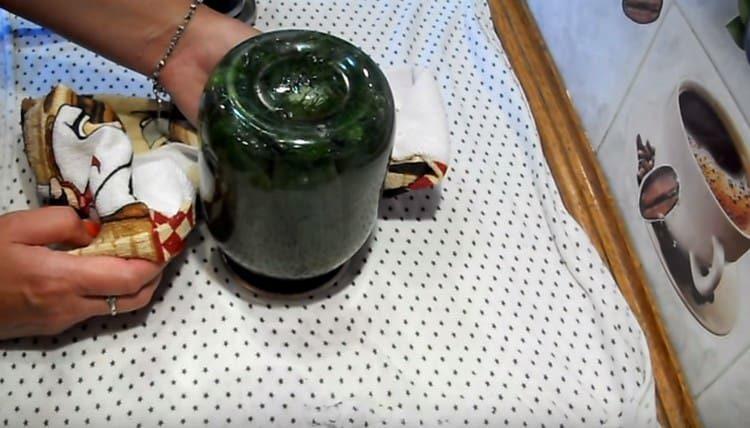 Retournez les bidons.