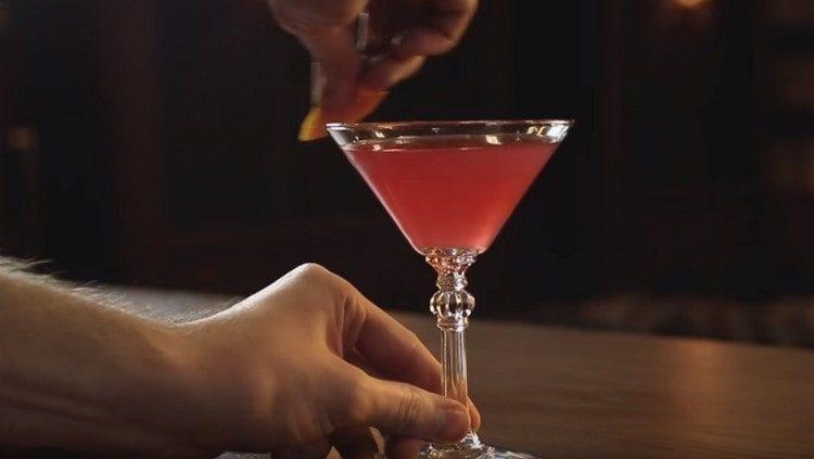 Schmieren Sie den Rand des Glases.