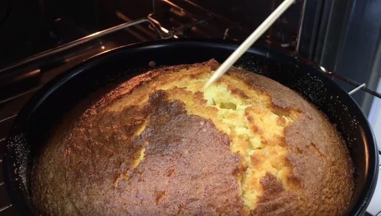 A prontidão do maná pode ser verificada com um palito de dente.