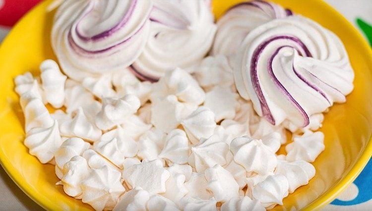 Maräng behöver inte lagras, det rekommenderas att använda det omedelbart.