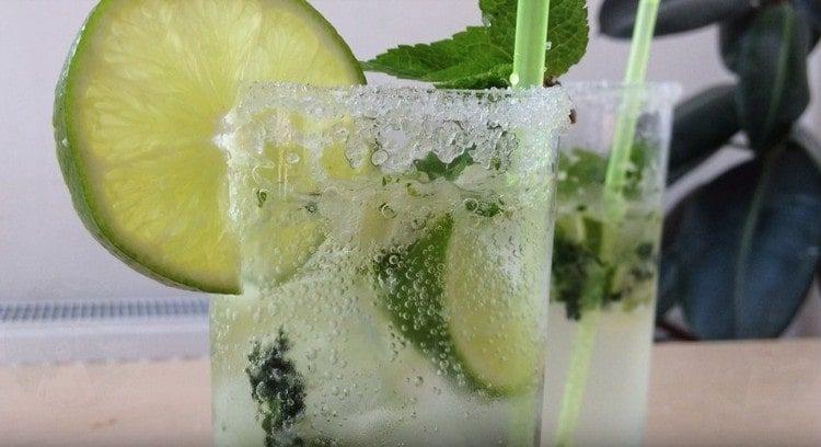 Nu känner du till ett enkelt och prisvärt recept som gör det enkelt att tillverka alkoholfri mojito.