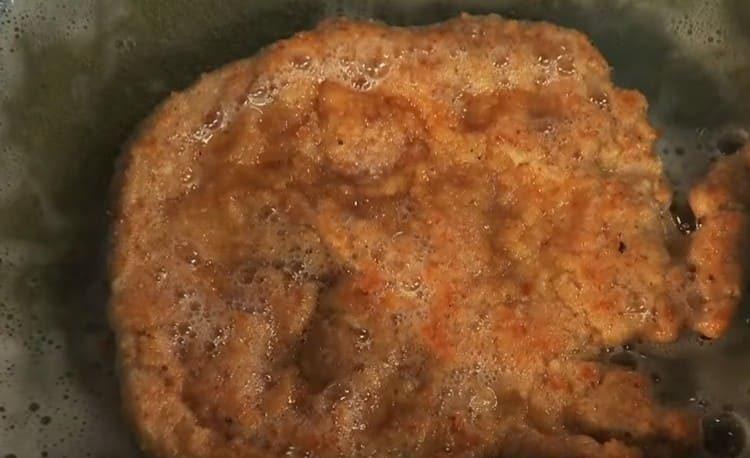 poseu les costelles a la cassola i fregiu-les.