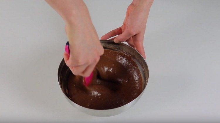 Den Teig glatt rühren.