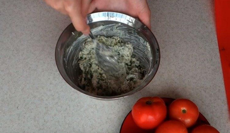 Vi fylder fyldet med mayonnaise.