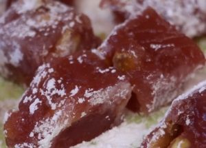 Gătirea deliciului turcesc de casă: o rețetă cu fotografii pas cu pas.