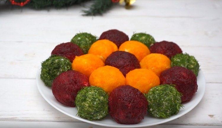 Iată o salată de Revelion atât de minunată sub formă de jucării.