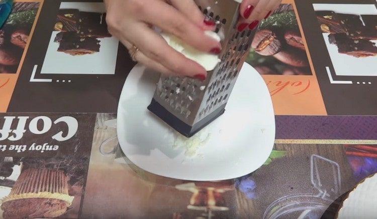 שפשפו את הביצים על פומפיה.