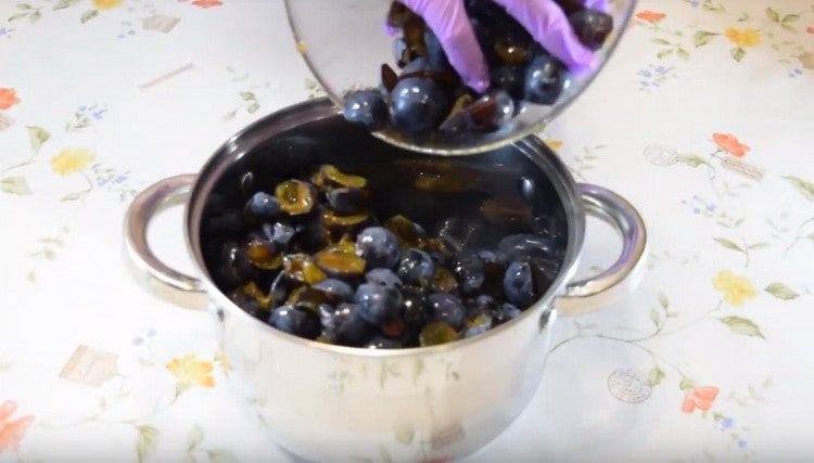 transfer the turn to the pan.