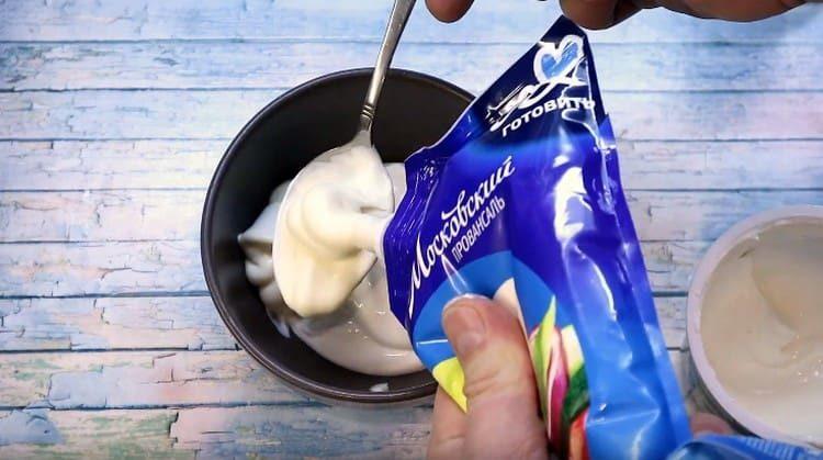 Pentru smantana, adaugi maioneza.