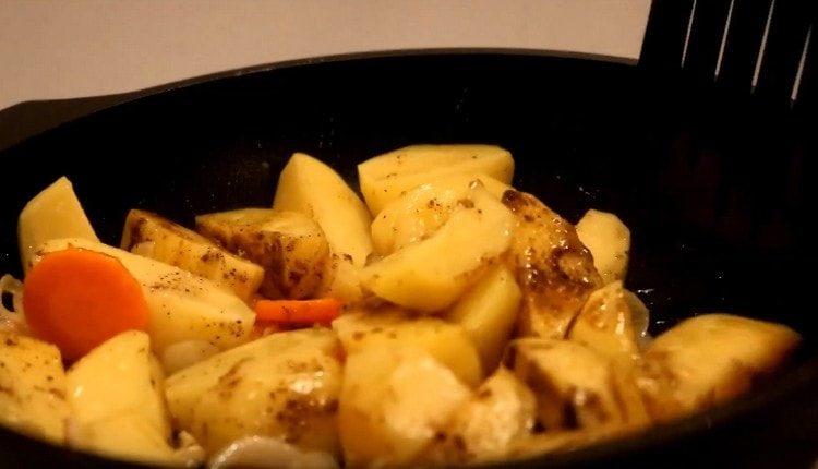 Mischen Sie die Zutaten gut.