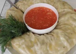 Cuire un délicieux khanum: une recette avec des photos étape par étape.