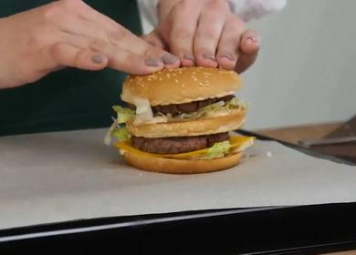 Matlagning en riktig Big Mac home hemma