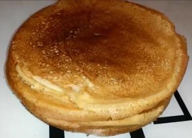  Recepta de delicioses creps  en llet: prima amb forats