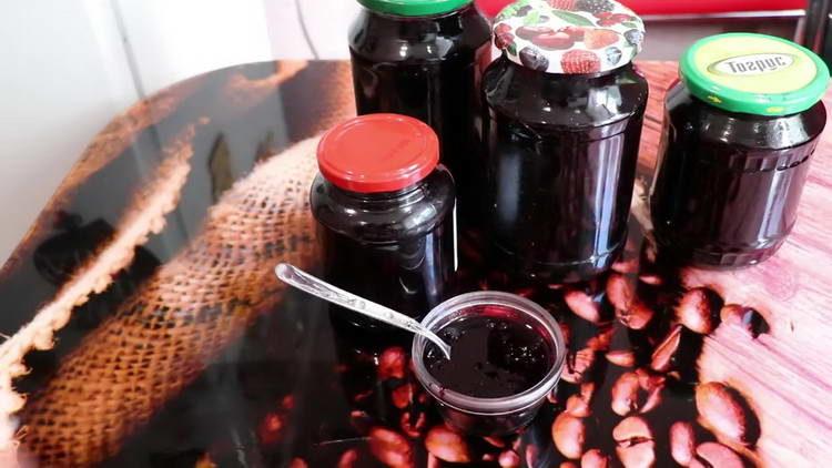 confiture de cassis