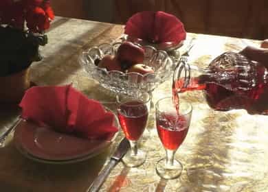 Vin de groseille fait maison 