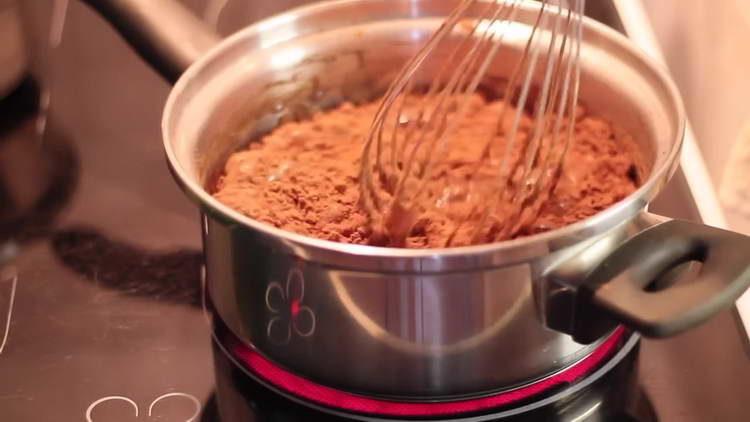 adăugați cacao în apă