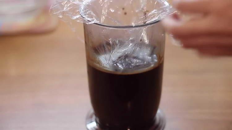 acoperiți glazura cu un film