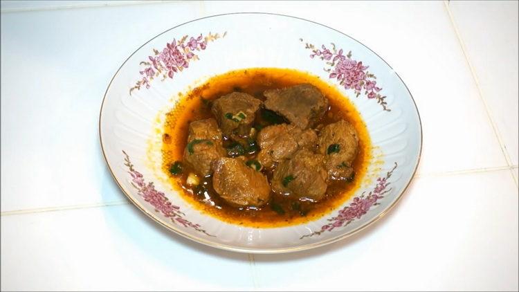 Friptură de porc într-o căldură - gustoasă și simplă