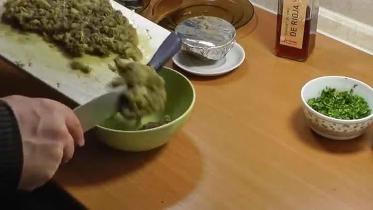 misture berinjela com alho