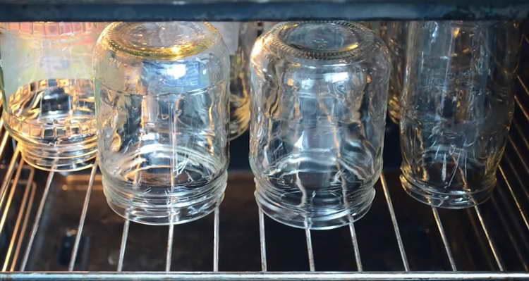 vi steriliserer dåser i ovnen