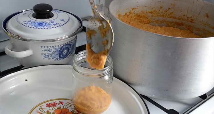 hæld kaviar i bankerne