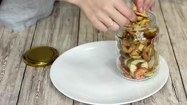 كيفية تجفيف التفاح في الفرن