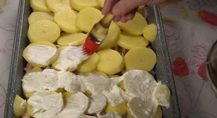 patates d’oli amb salsa