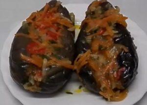 préparer une choucroute délicieuse farcie de carottes et d'ail