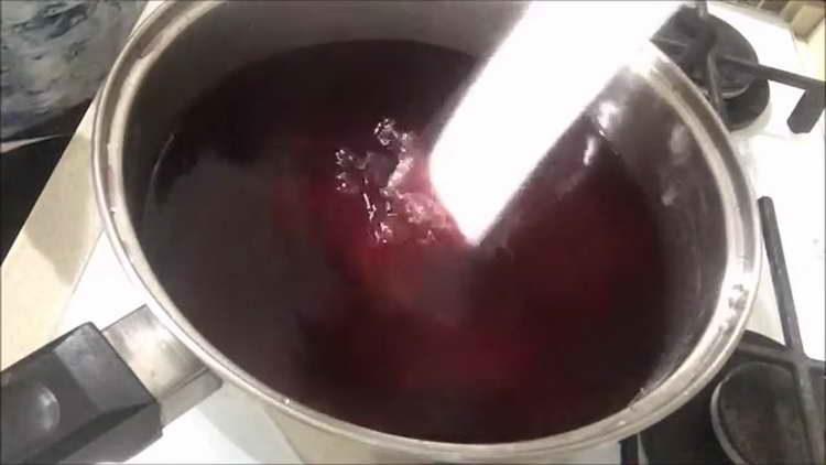 изсипете захар в тигана