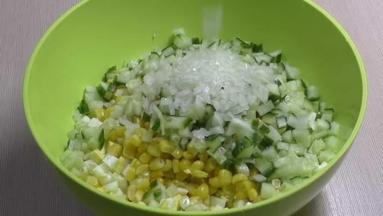 комбинирайте съставките в купа