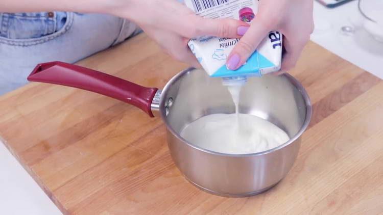 pour cream into the stewpan