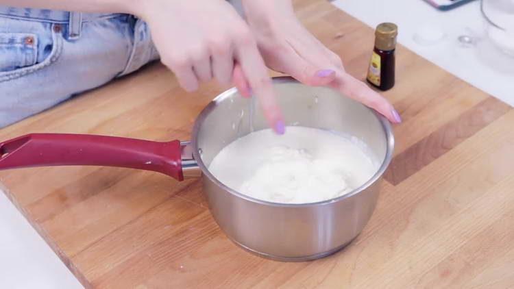 bring the cream to a boil