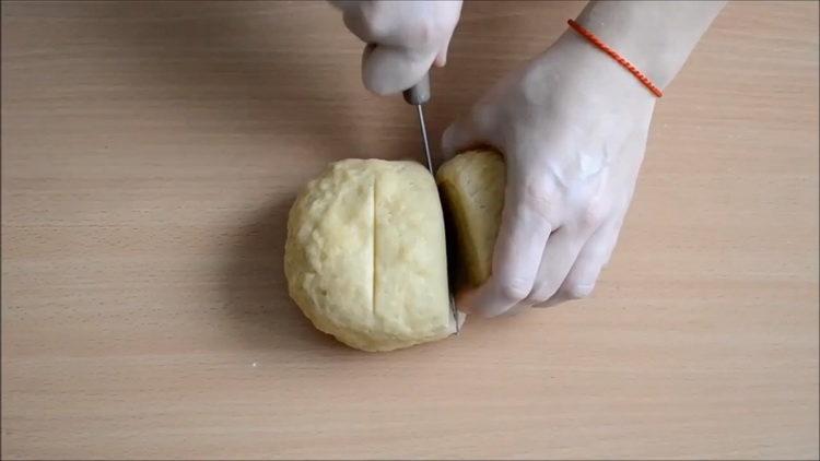 קוצצים את הבצק