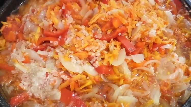 הביאו את מסת הירקות לרתיחה