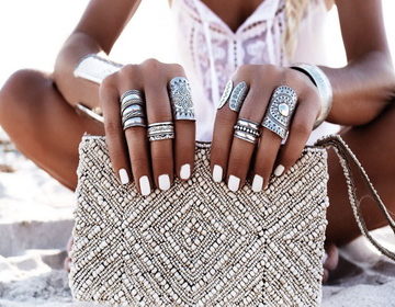 Manicura per a mans bronzejades: una foto de 100 belles idees per a la inspiració